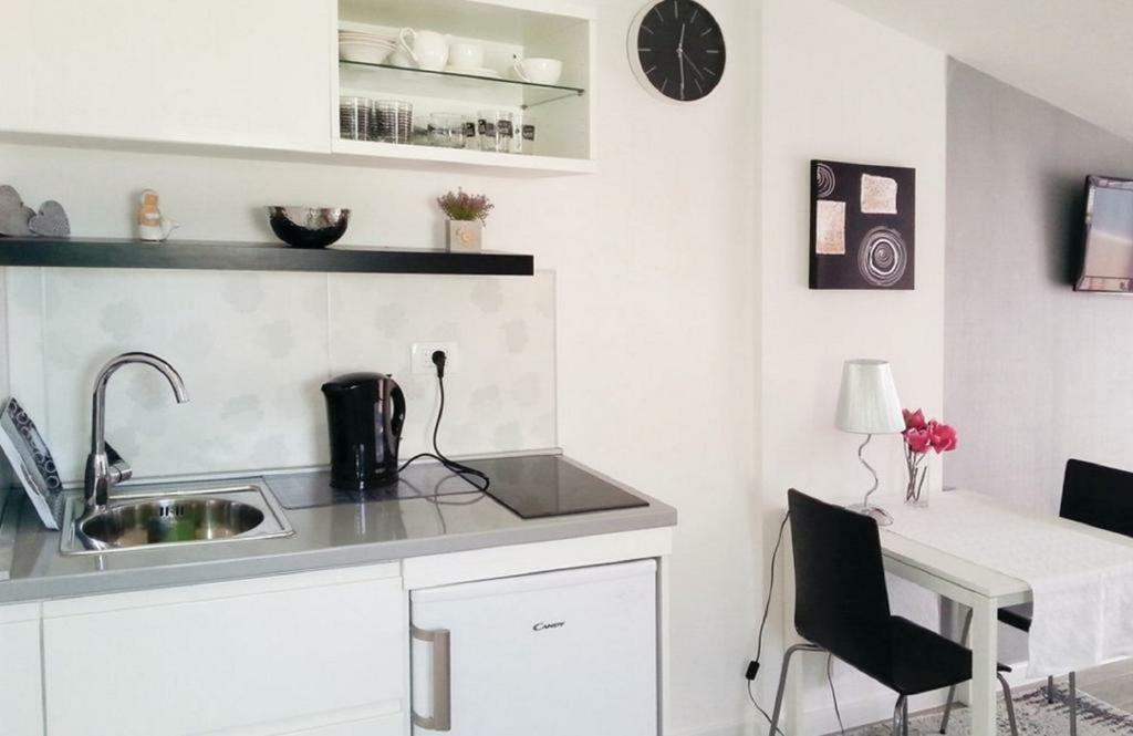 Apartmani Riva Рогозниця Екстер'єр фото