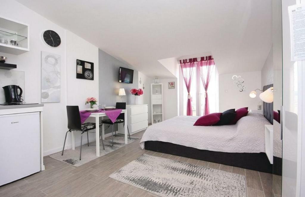 Apartmani Riva Рогозниця Екстер'єр фото